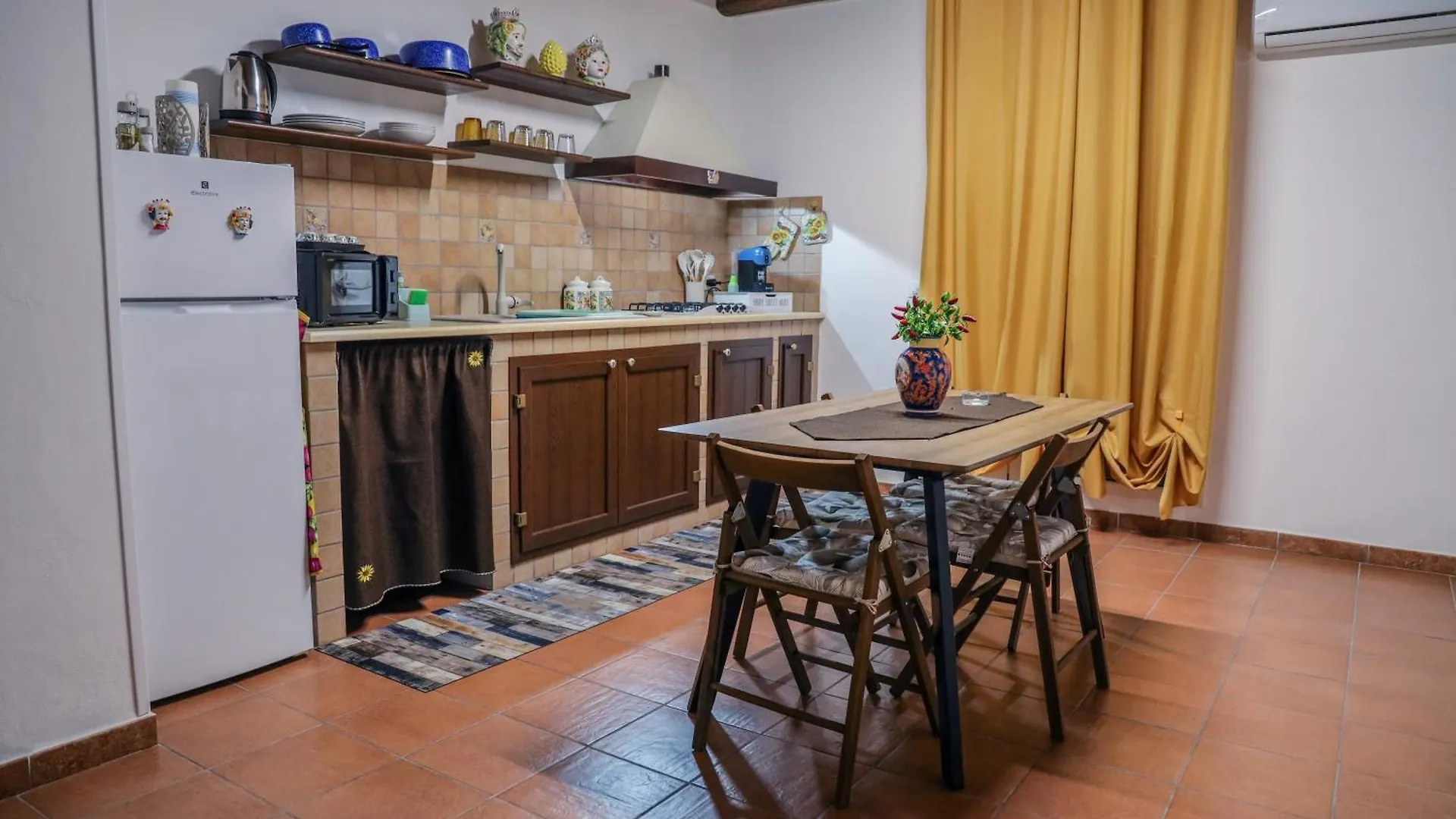 La Folkloressa Apartments Palermo Italy